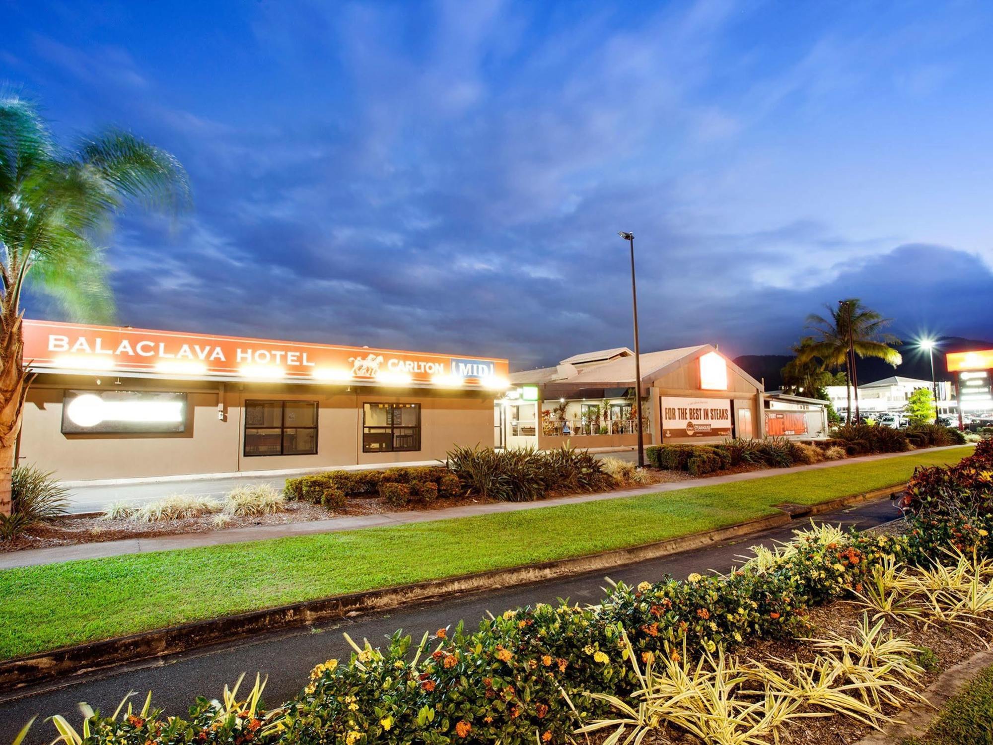 Nightcap At Balaclava Hotel Cairns Exterior photo